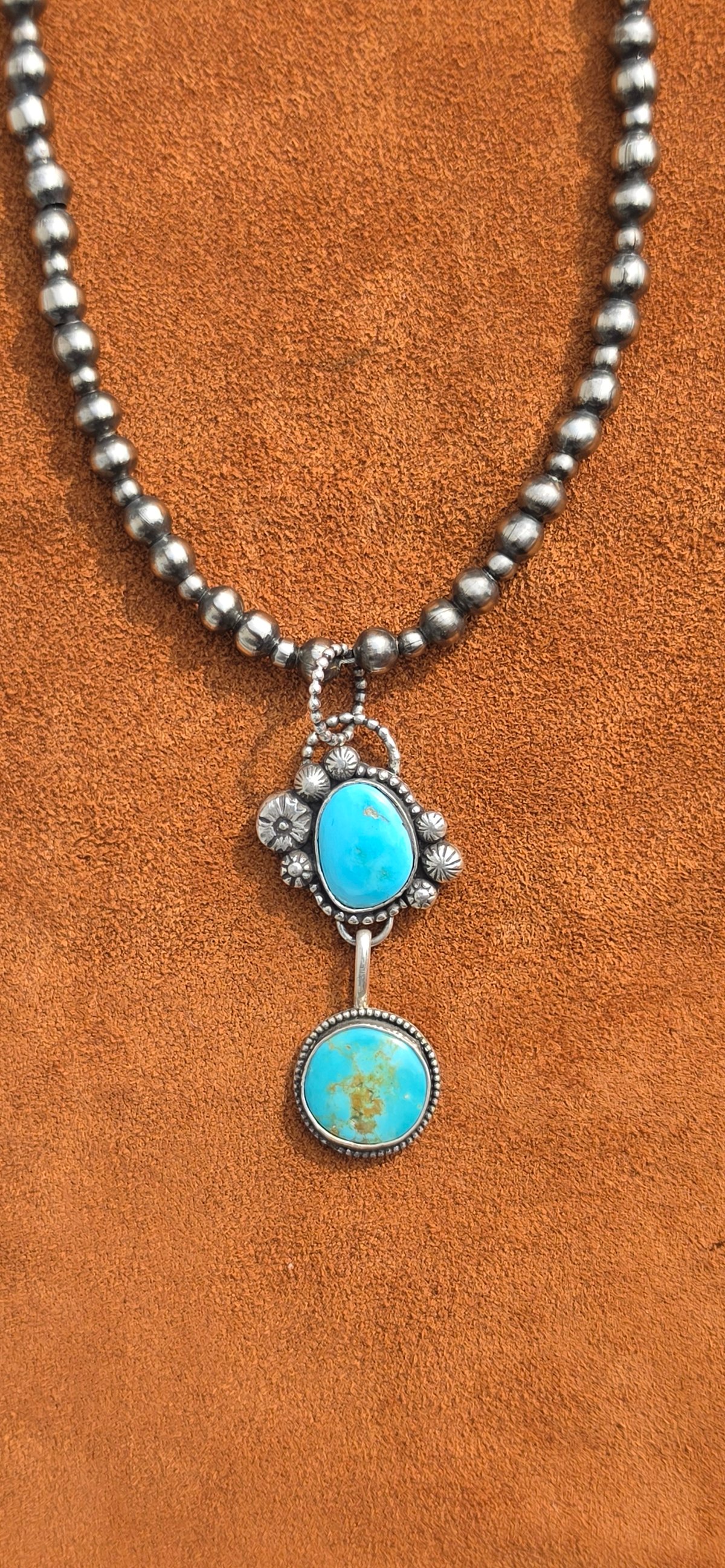 Floral pendent